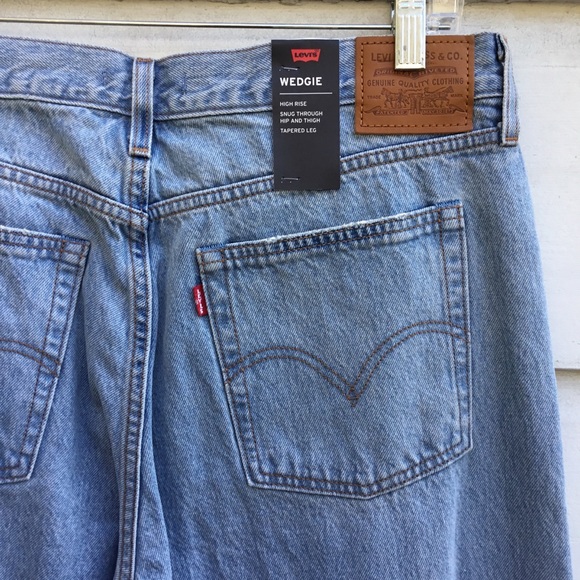 New Levi’s Premium Wedgie High Rise tapered jeans - Picture 6 of 8